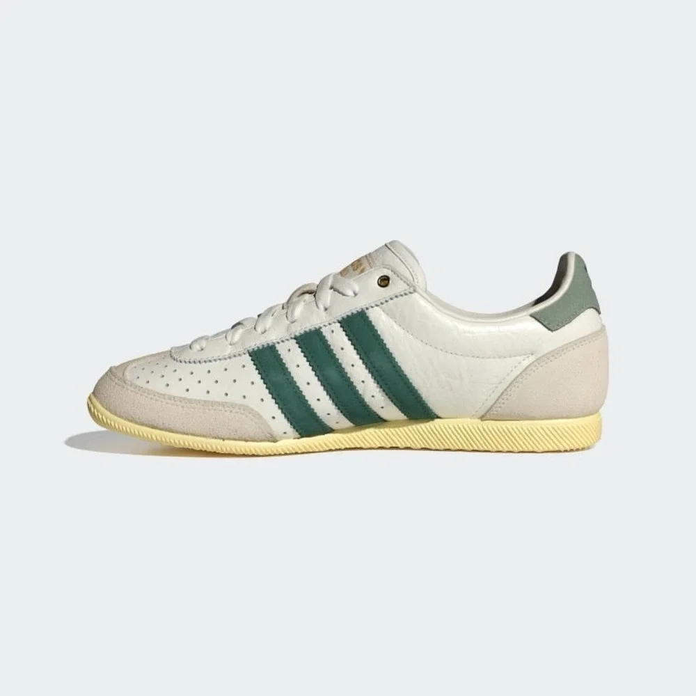 adidas Japan Women's Size 9.5‎ US Off White Collegiate Green Orange Tint JI2663